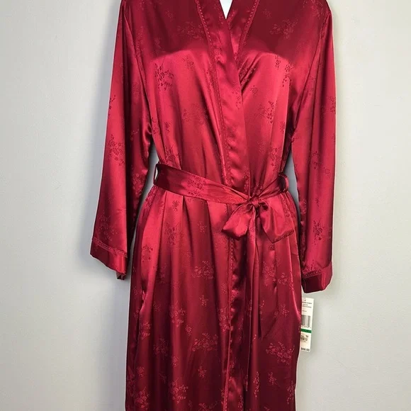 NEW Jones New York Solid Satin Jacquard Robe in Red Size L/XL Attached Belt Soft